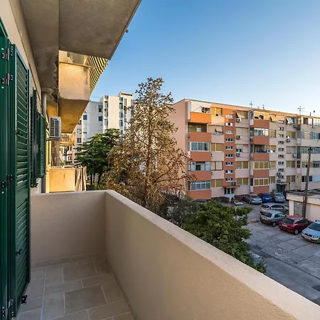 Marcel Apartment Split